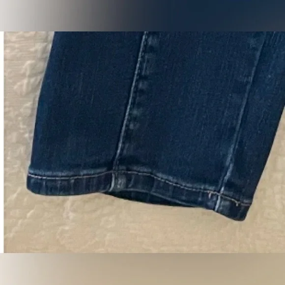 WHBM White
House Black Market The Skinny Jeans With Zipper Detail Front Pockets - Picture 3 of 6